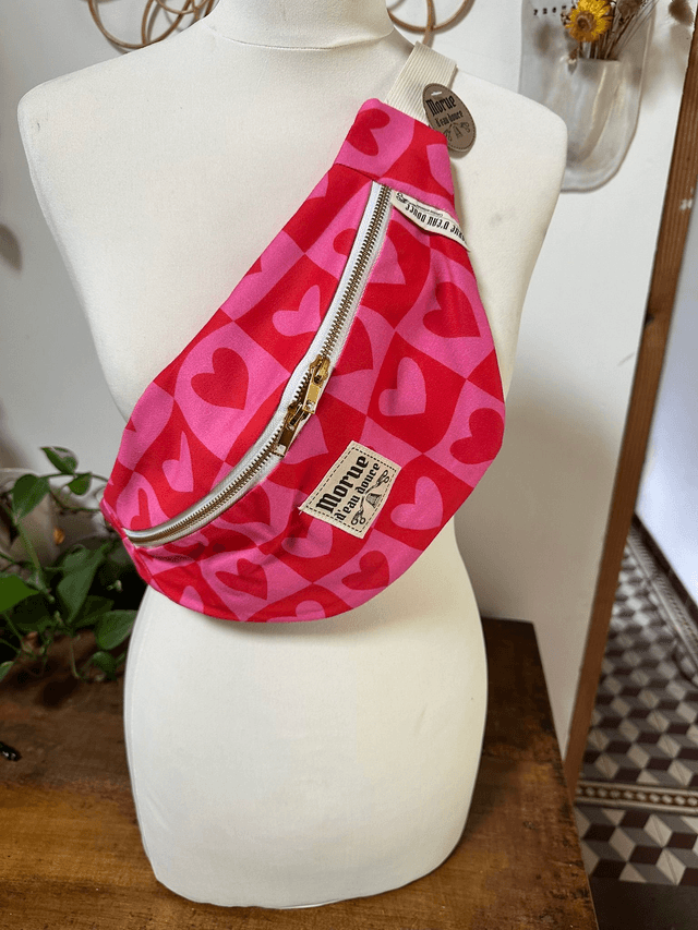 sac banane M damier coeur rose/rouge